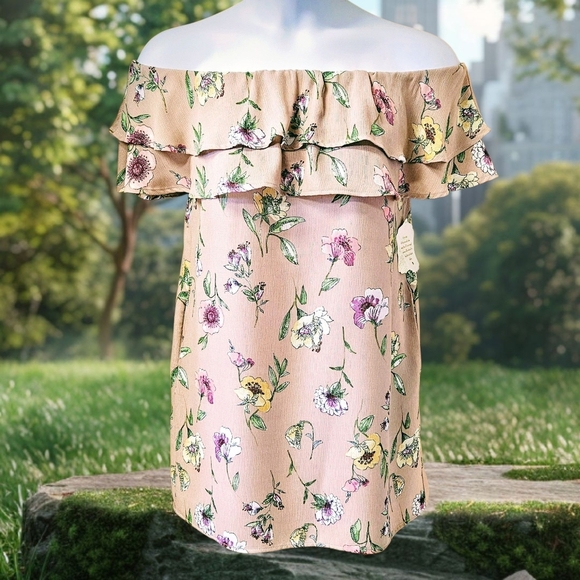 Altar'd State Textured Knit Top in Cream and Tan - Picture 15 of 16